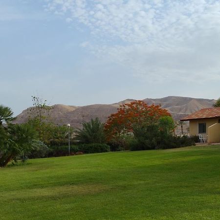 Almog Kibbutz Hotel Buitenkant foto