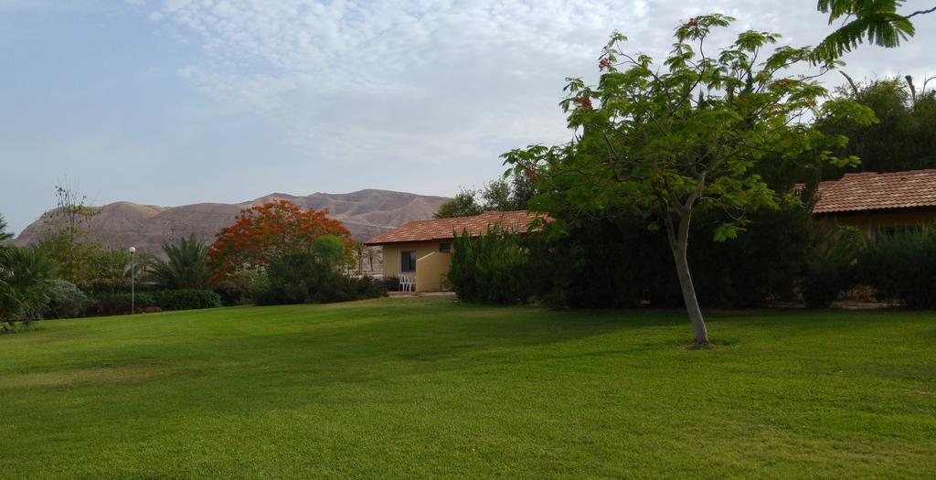 Almog Kibbutz Hotel Buitenkant foto