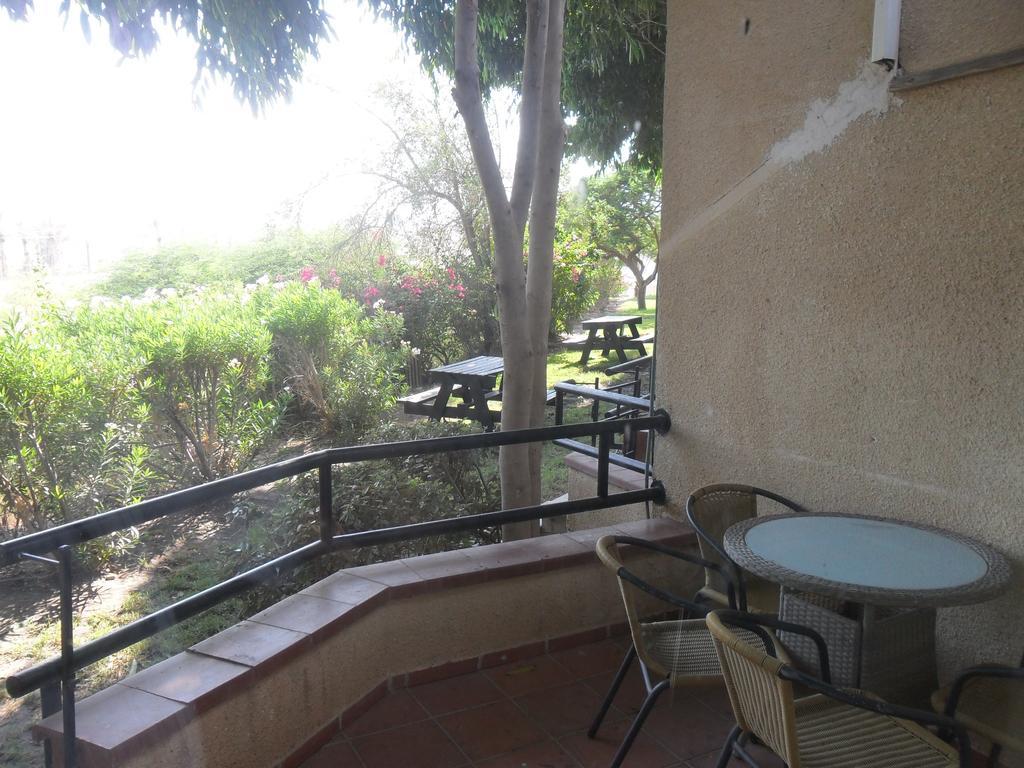 Almog Kibbutz Hotel Buitenkant foto