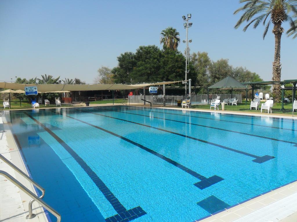Almog Kibbutz Hotel Buitenkant foto
