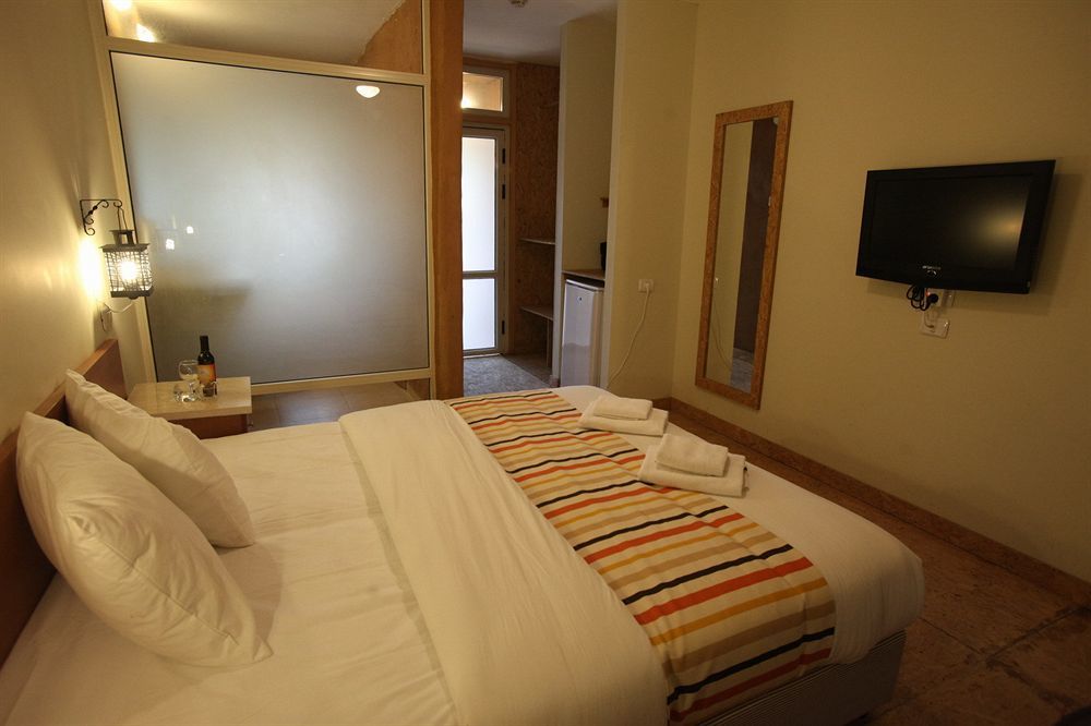 Almog Kibbutz Hotel Buitenkant foto