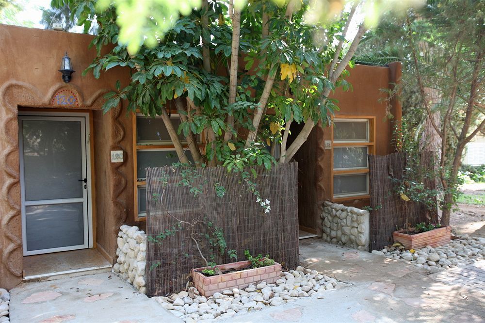 Almog Kibbutz Hotel Buitenkant foto