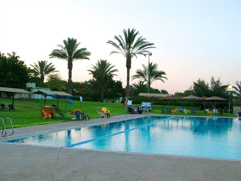 Almog Kibbutz Hotel Buitenkant foto