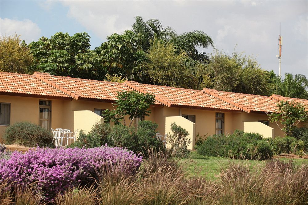 Almog Kibbutz Hotel Buitenkant foto